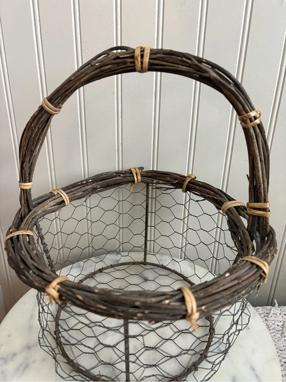 Vintage Wicker & Chicken Wire Rustic Basket Egg Gathering Garden Primitive VTG